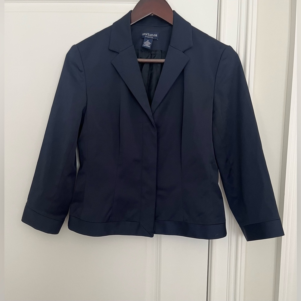 Ann Taylor women’s navy blazer jacket Sz. 4 cotton blend
